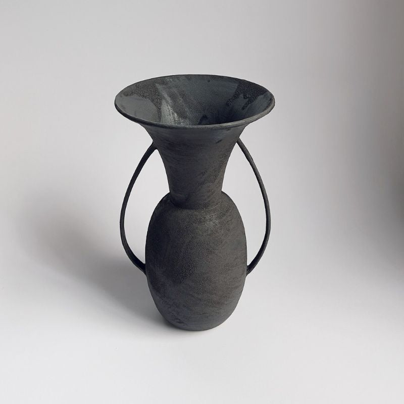 Amphora Vase Black Lifestyle 1