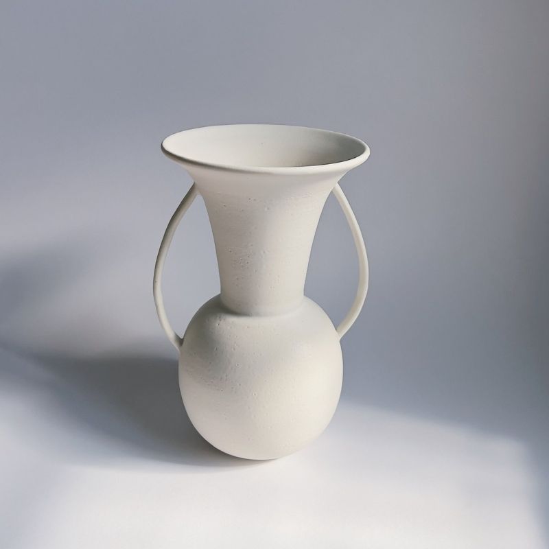 Amphora Vase White Lifestyle 1