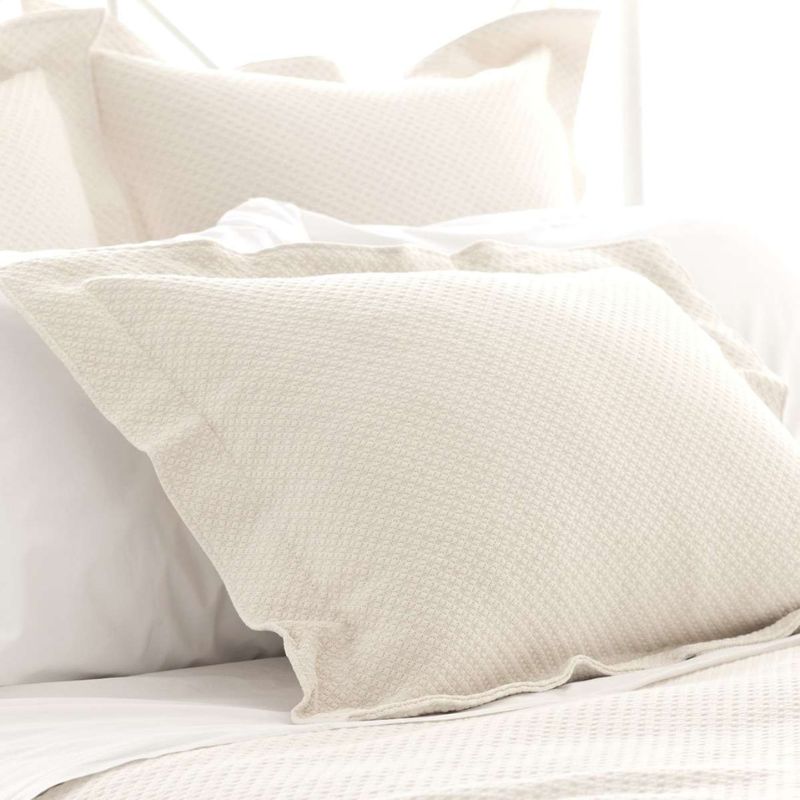 Petite Trellis Matelasse sham