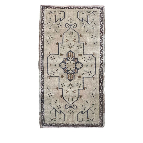 Vintage Turkish Rug 304 - Marie Flanigan